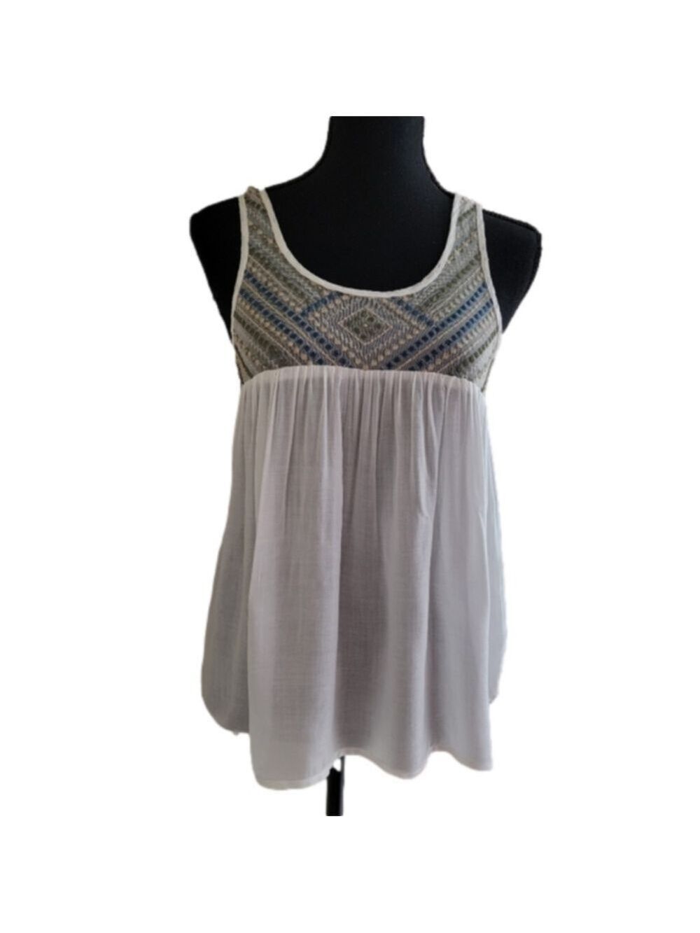 Aeropostale Embroidered Flowy Tank Top Size Small NWT